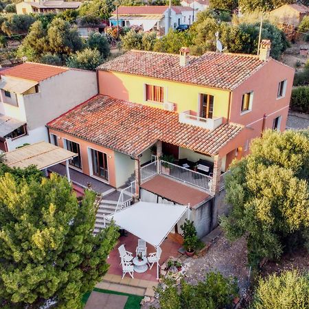 B&B Stell'E Mari SantʼAnna Arresi Exteriér fotografie